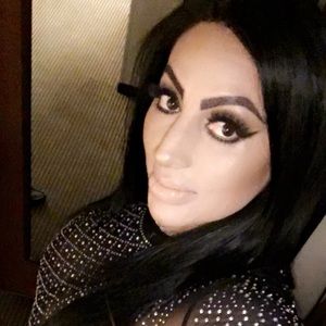 Meet your Posher, Estibaliz